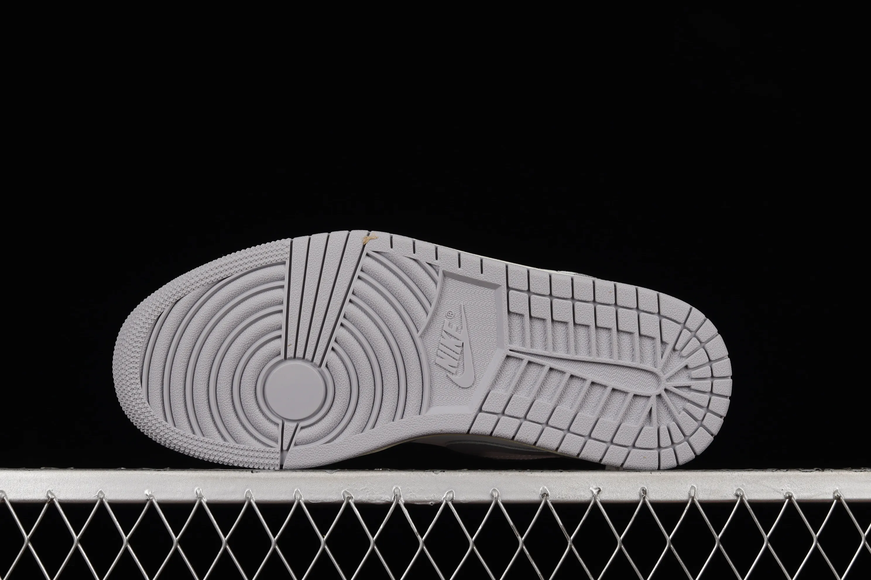 All categories Air Jordan Jordan series basketball shoes Air Jordan 1 Low Air Jordan 1 Low "Vintage Grey" AJ Joe 1 white gray 553558-053